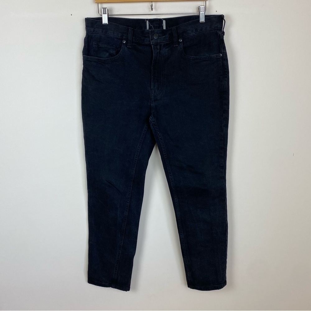 Everlane Men's Authentic Straight Jean in Washed Black Denim - Picture 5 of 13